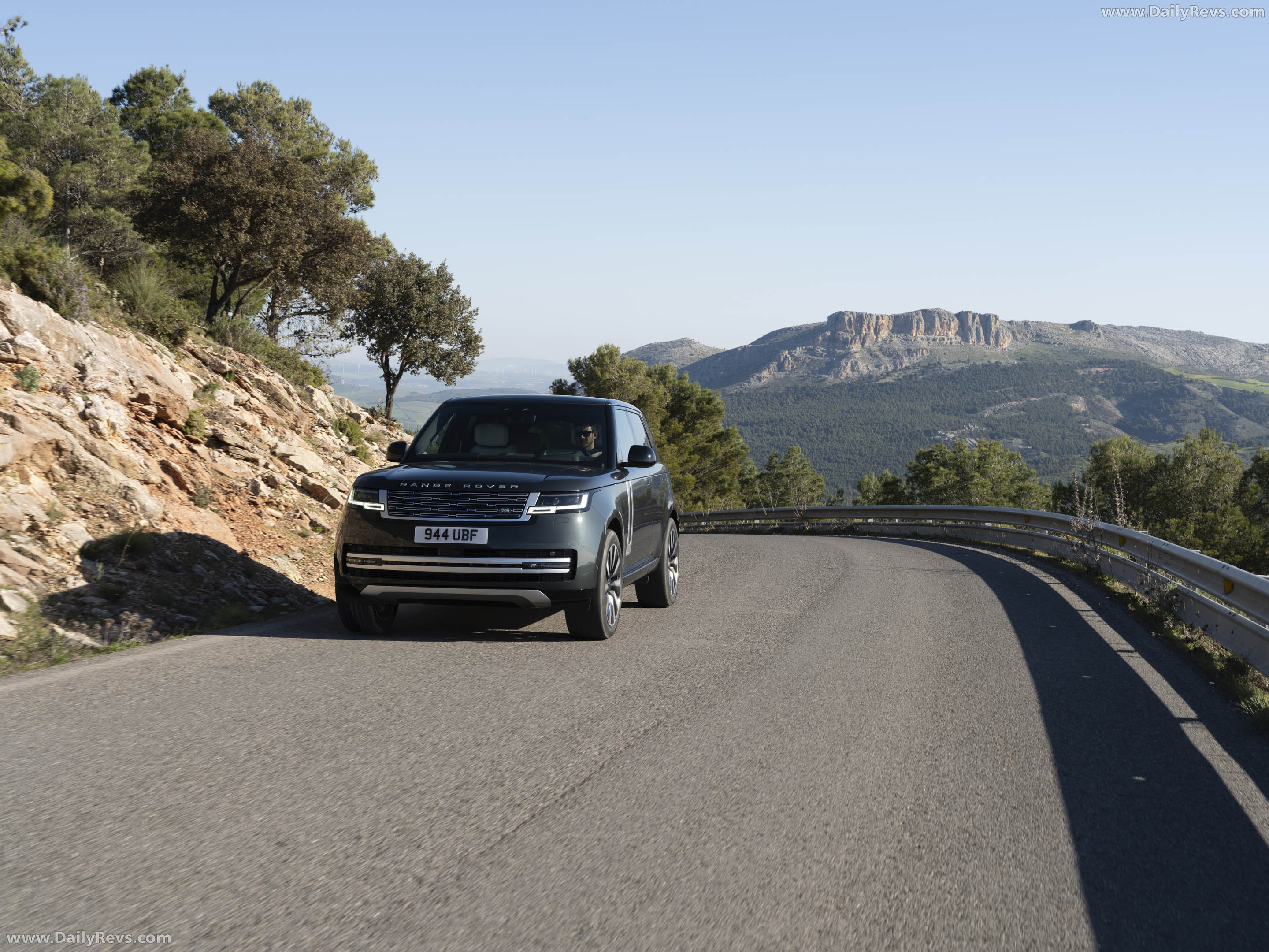 2027 Land Rover Range Rover Electric Front View
